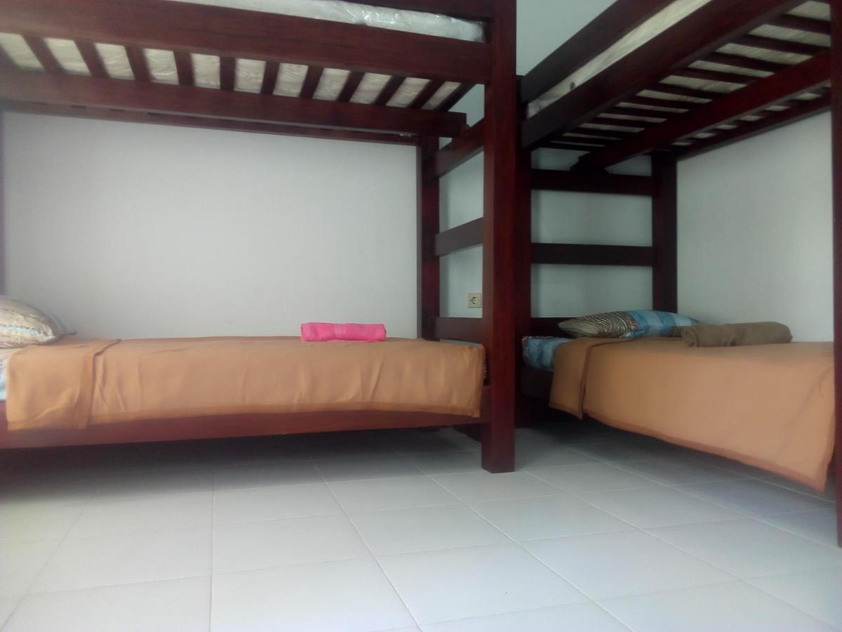 Ariata Arya Hostel Kuta  Exterior photo